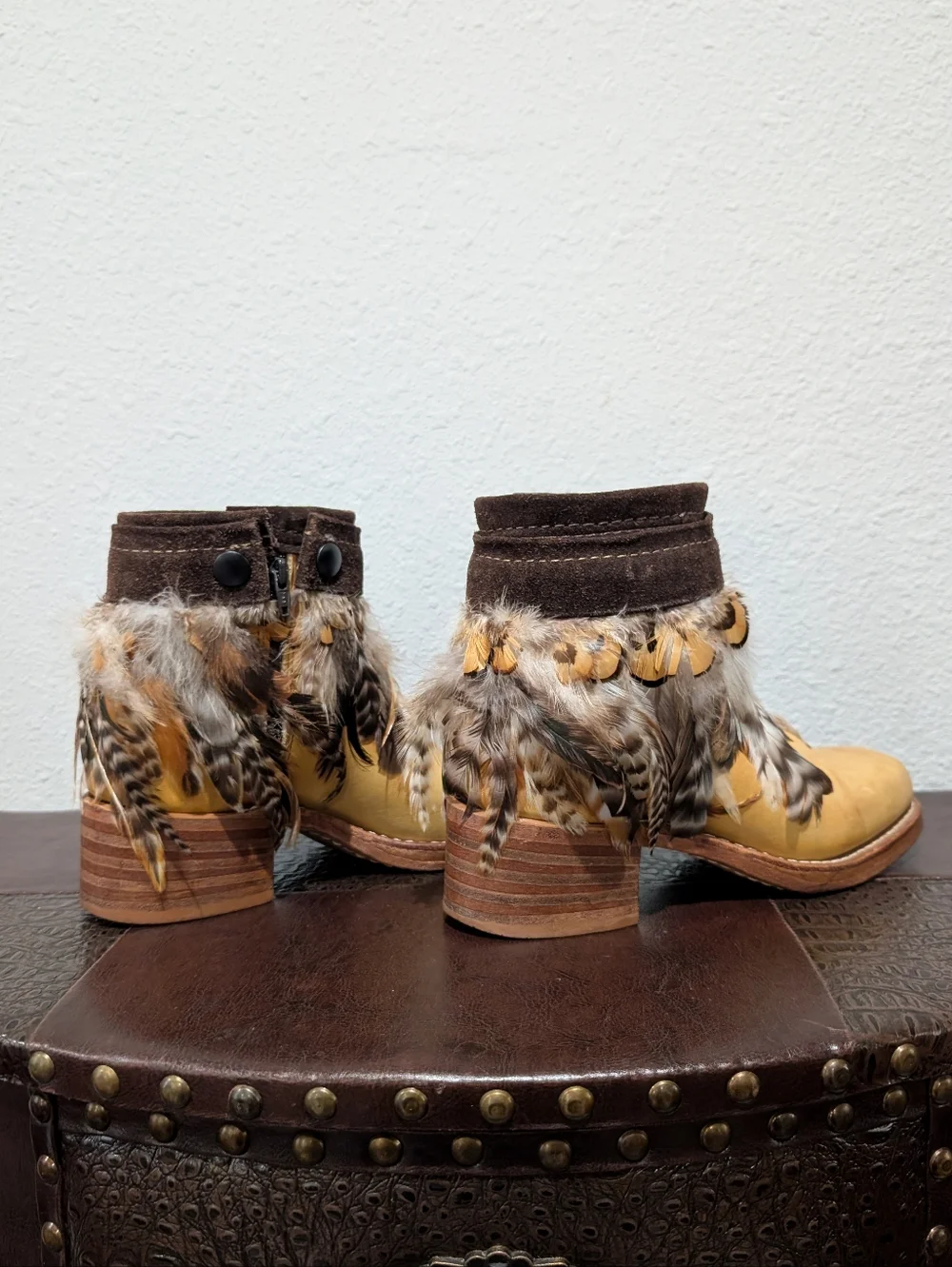 Vintage Frye Campus Banana Short Boots With Custom Feather Trim Size 6